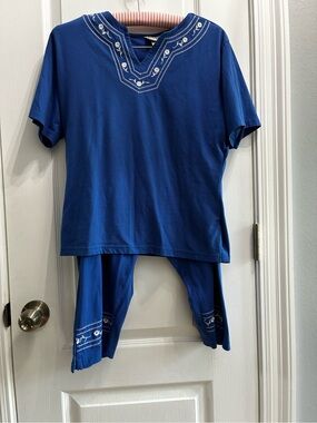 Royal blue Capris set Large Petite